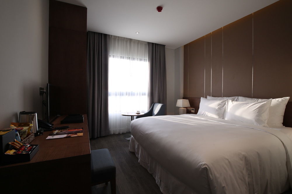 Avora Hotel Дананг Экстерьер фото