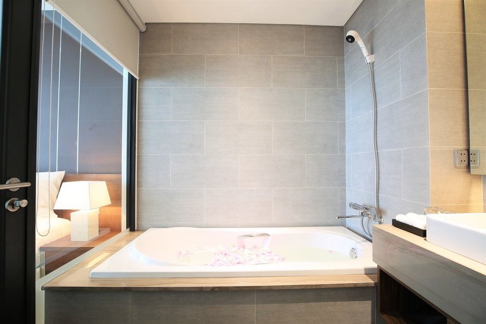 Avora Hotel Дананг Экстерьер фото